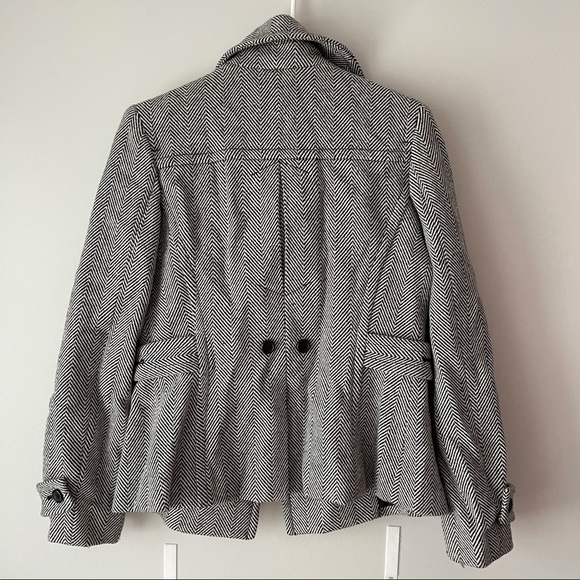 Express Jacket - Picture 2 of 3